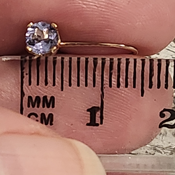 14kt gold tanzanite leverback vintage earrings - Picture 2 of 7